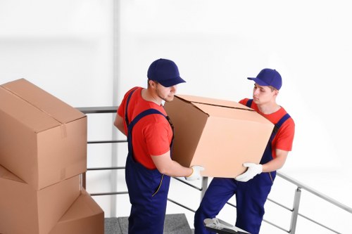 Various moving trucks available in Manandvan Earlscourt